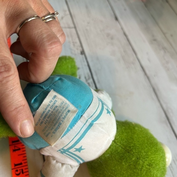 Hasbro 1985 vintage Kermit Plush - Picture 5 of 6